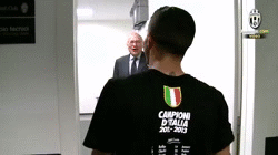 tumblr_mmc7svUaAC1rgakkco9_250.gif