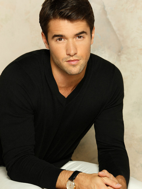 josh-bowman-768.jpg