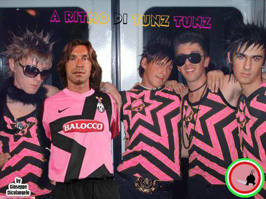 Nuova-maglia-Juventus-2012-Pirlo-tamarri.jpg