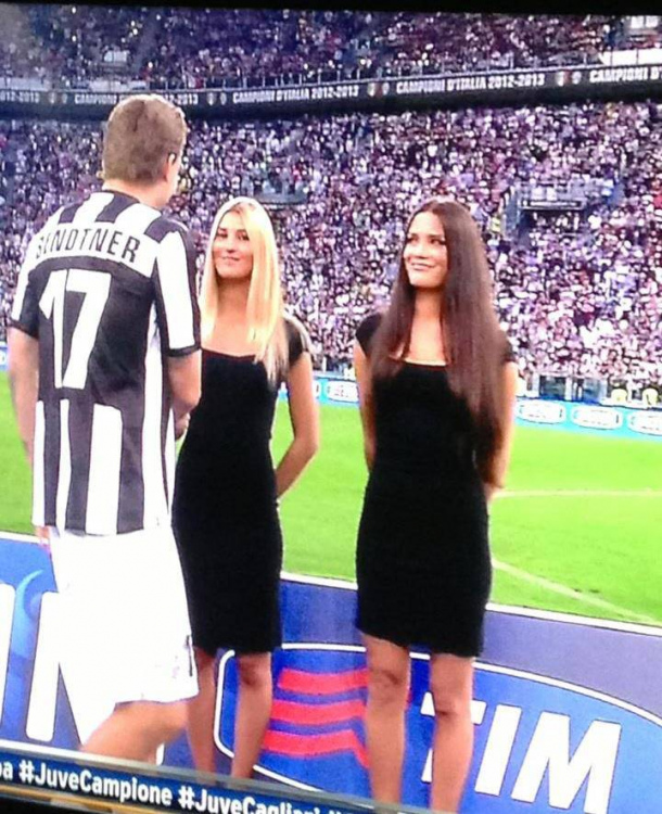 bendtner29.jpg