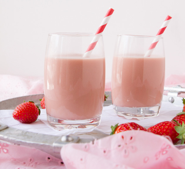 Creamy-Vegan-Strawberry-Milk.jpg