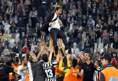 Conte_sollevato_thumb400x275.jpg