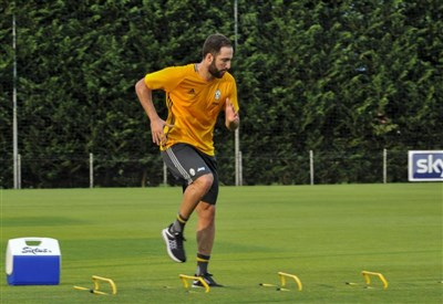 Higuain_primoallenamento_thumb400x275.jpg