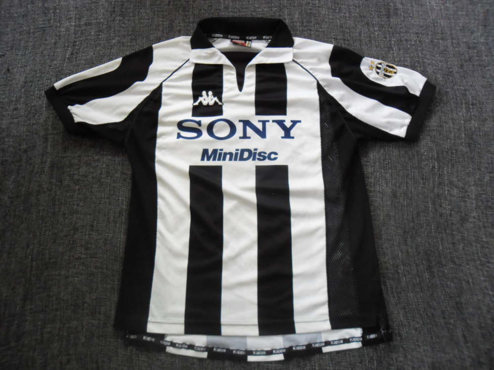 extra_football_shirt_18998_1.jpg
