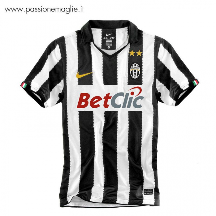 prima-maglia-juventus-2010-11.jpg