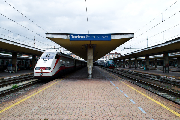 Torino-Porta-Nuova-binario.jpg