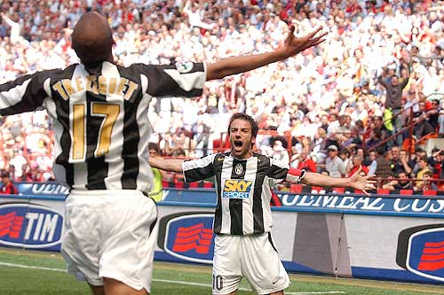 Serie-A-2004-2005-Milan-Juventus-0-1-Delpiero-e-Trezeguet.jpg