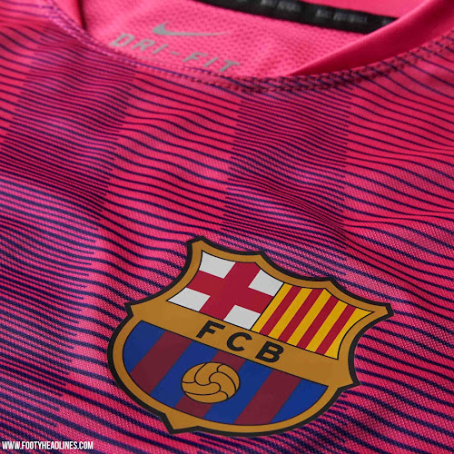 Pink-FC-Barcelona-2015-Pre-Match-Kit-Detail.jpg