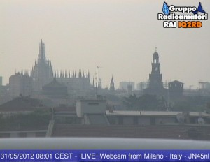 Milano-stamattina-cielo-grigio-Iq2rd.it_-300x232.jpg