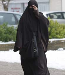 france-burka-veil-cp-840102.jpg