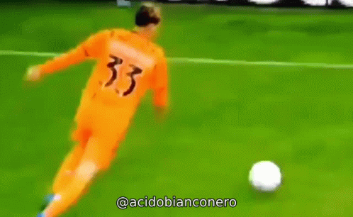 bernardeschi-juve.gif