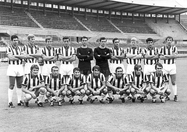 Juventus-Football-Club-1969-1970.jpg