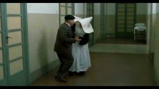 Fantozzi subisce ancora - Non lo vedete che è un povero handicappato -  YouTube