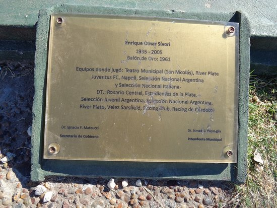 Monumento a Enrique Omar Sivori (San Nicolas de los Arroyos): AGGIORNATO  2020 - tutto quello che c'è da sapere - Tripadvisor