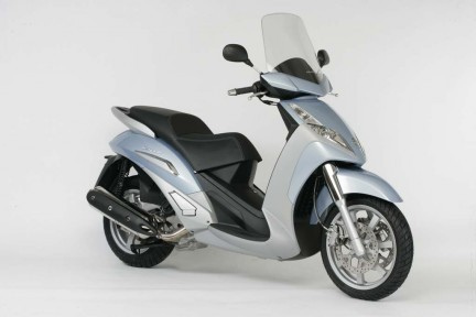 Motoblogger: Geopolis 500, punto di arrivo della gamma Peugeot
