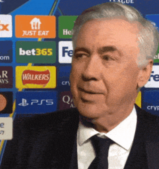 carlo-ancelotti-eyebrow-raise.gif