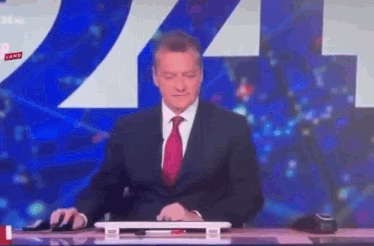 giornalista-deluso.gif