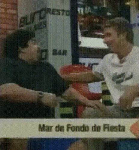 maradona-marfondo.gif
