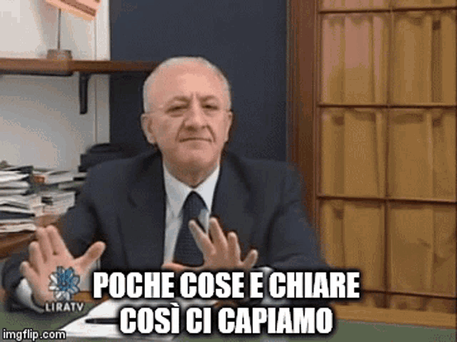 de-luca-poche-cose.gif