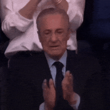 papa-perez-crying.gif