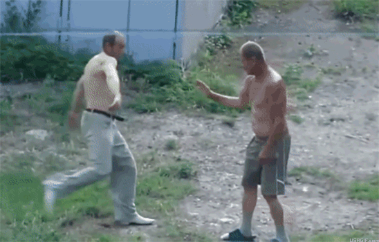 Le GIF di combattimenti divertenti | USAGIF.com