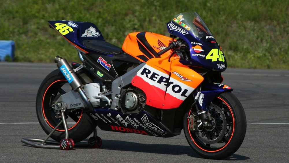 honda-rc211v-valentino-rossi.jpg