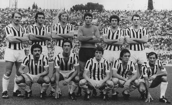 La formazione della Juventus campione d'Italia '76-'77. Olympia