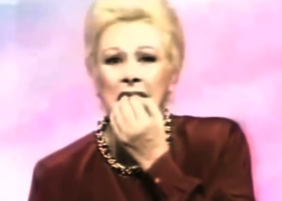 Sandra-Milo-Foto-da-video-4.jpg