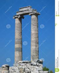 Risultati immagini per immagini colonne greche