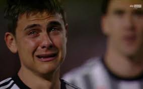 L'addio di Dybala fa piangere: l'argentino rimane in campo da solo con...
