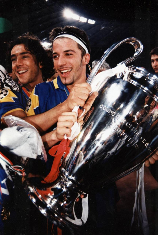 File:Juventus FC - Champions League 1995-96 - Alessandro Del Piero e Paulo  Sousa.jpeg - Wikipedia