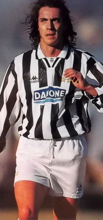 Paulo_Sousa,_Juventus_1994-95.JPG