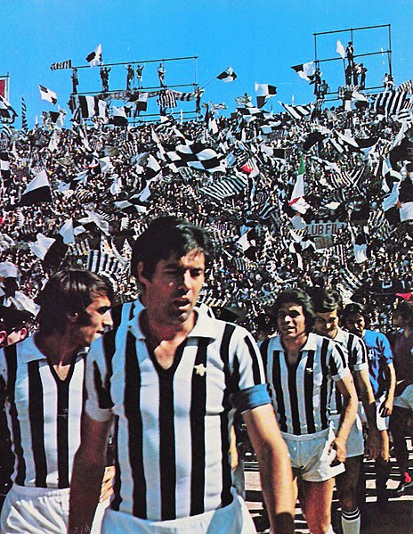 File:Serie A 1971-72 - Juventus vs L.R. Vicenza - Tifosi.jpg