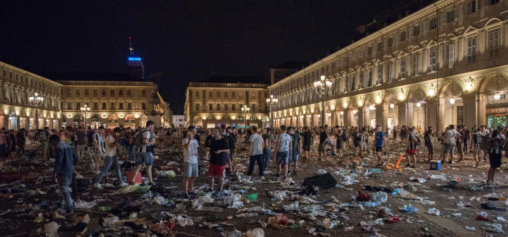 Tragedia di piazza San Carlo a Torino, dieci anni di carcere in appello  alla banda dello spray - La Stampa