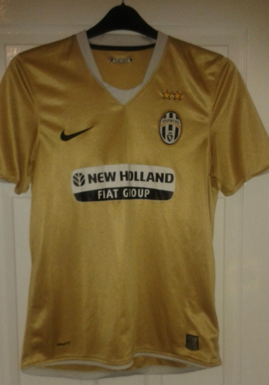 juventus-away-football-shirt-2008-2010-s