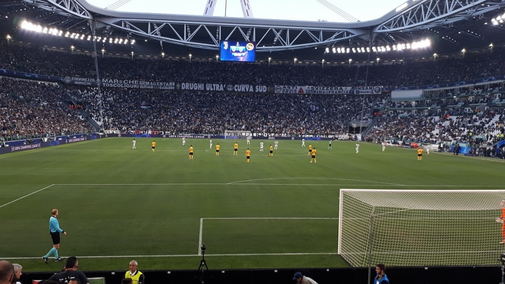 Juve-YB.thumb.jpg.367c5f385b9ca60fdfd5cb8c3efd882b.jpg