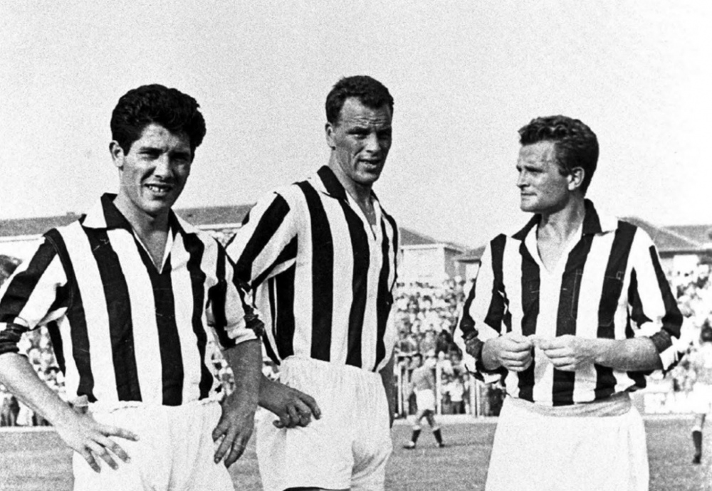 242666657_195758_Juventus_FC_-_Svori_Charles_and_Boniperti.thumb.jpg.acf8724af091a84a258c94b0ab06b240.jpg