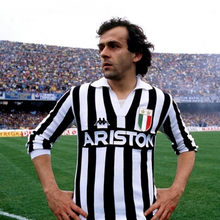 platini-juventus-1984-85.thumb.jpg.a42e6c983086619f1c9579b3d88fee05.jpg