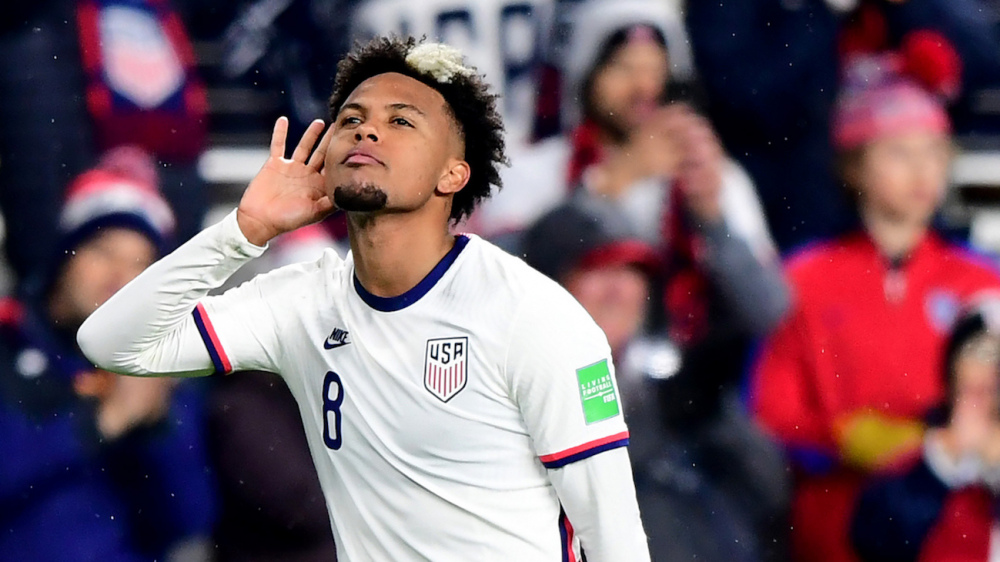 Weston_McKennie_USA.thumb.jpg.e64e94f6c43dc337d021db67eb6e376a.jpg