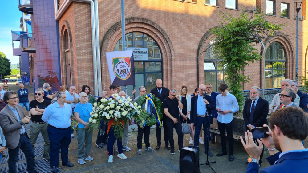 1838546009_CommemorazionepiazzaHeysel2025(4).thumb.jpeg.901efdcd40960ed6fa68bd3ce821ab97.jpeg